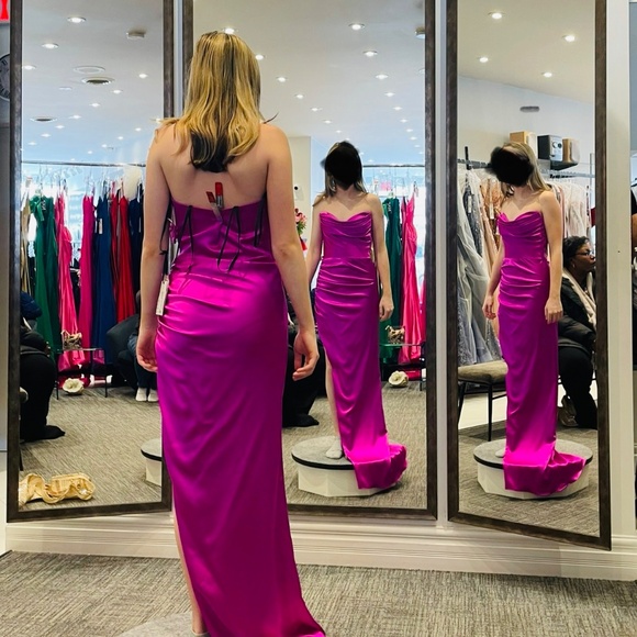 Alyce Paris - Strapless Prom dress - Picture 3 of 4